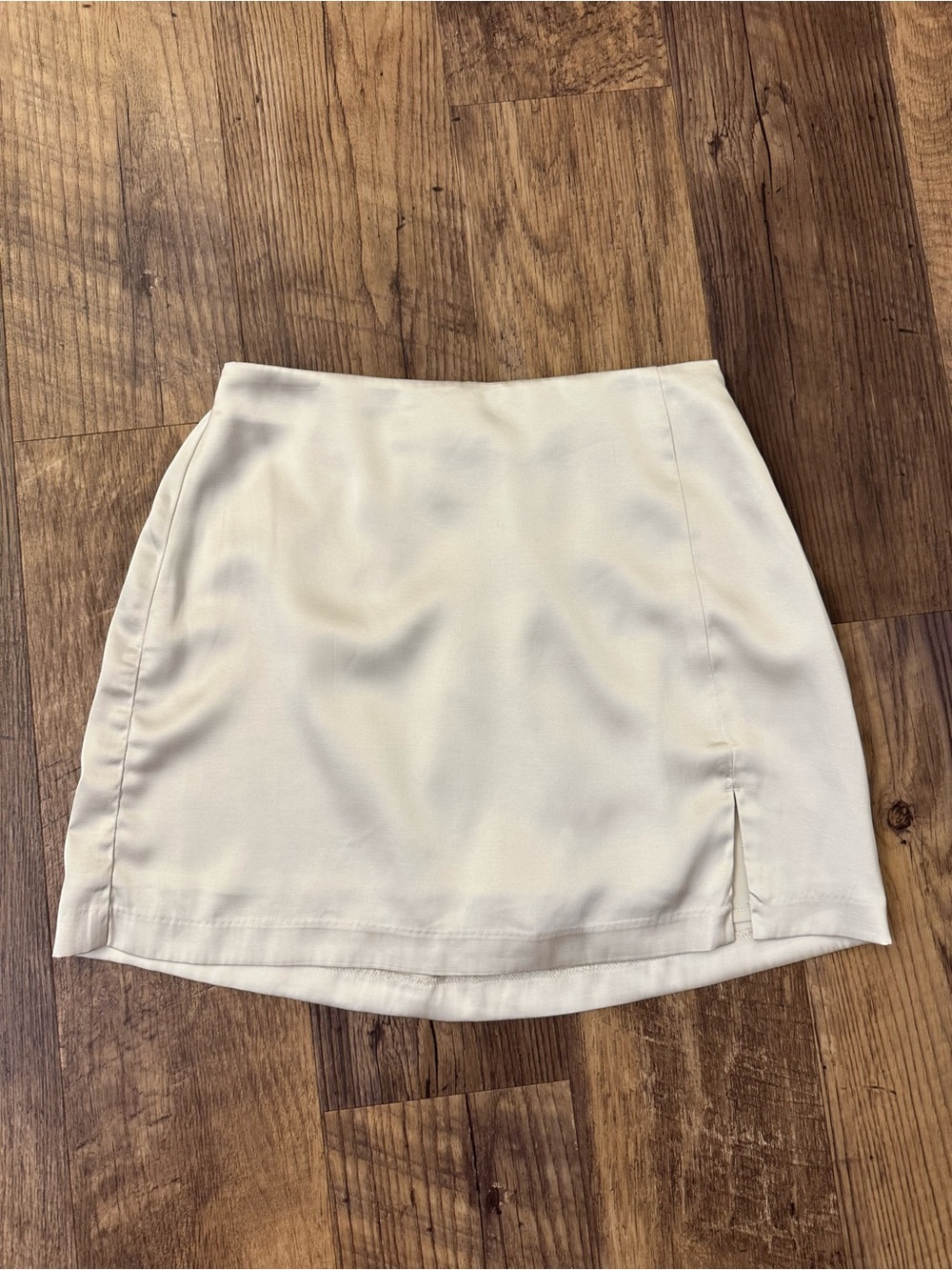 Abercrombie & Fitch Cream Satin Mini Skort